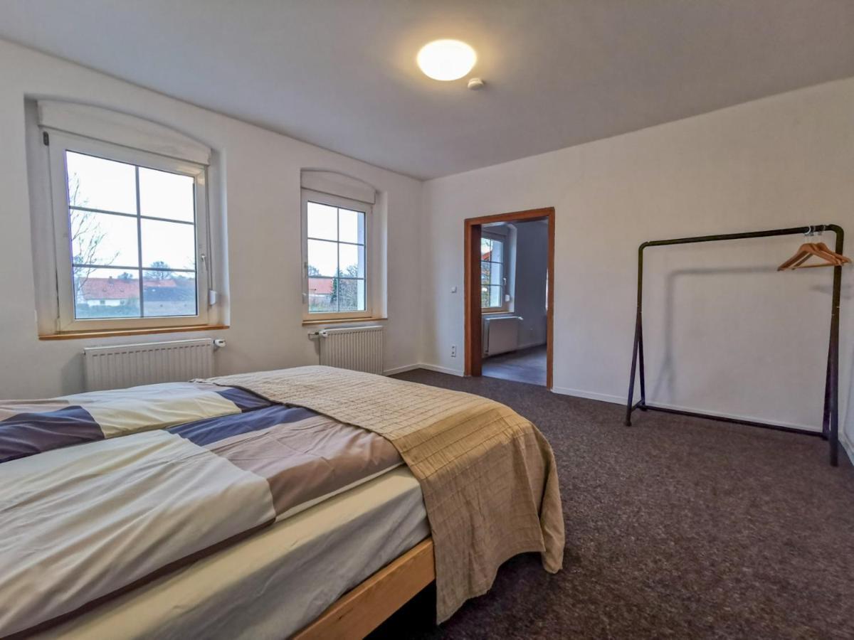 Apartment In Herrenhaus Gross Pinnow Extérieur photo